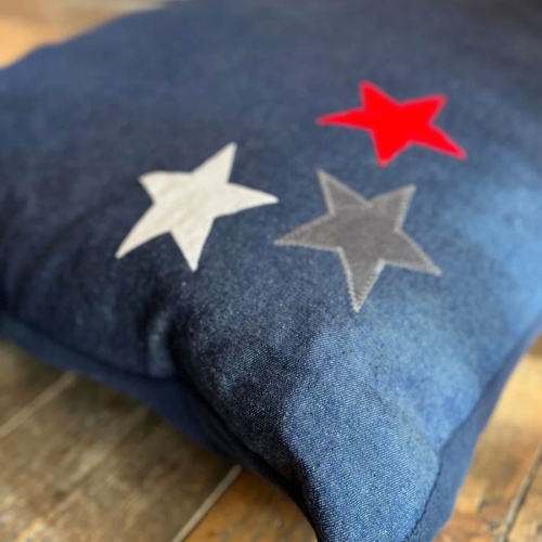 Doza Dog Cushion Triple Stars